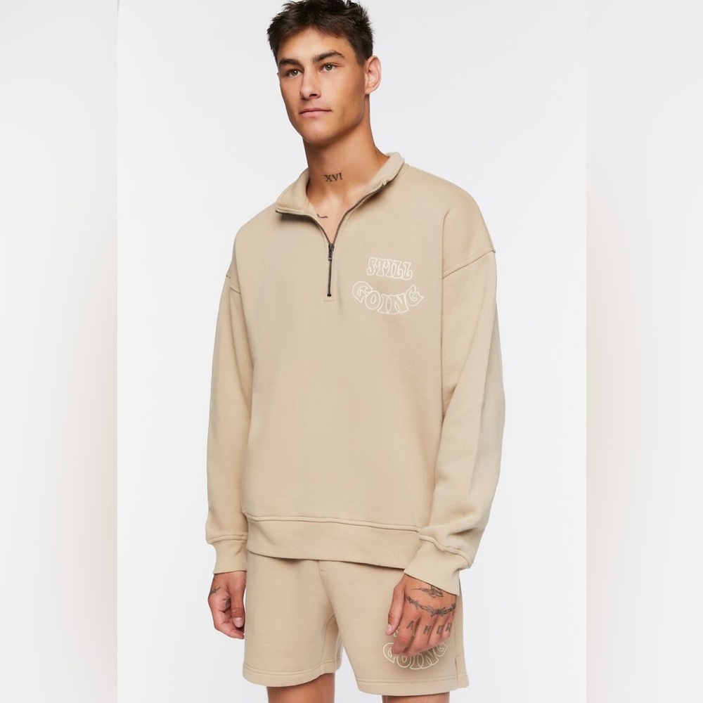 Men’s fleece sweatshirt and short set